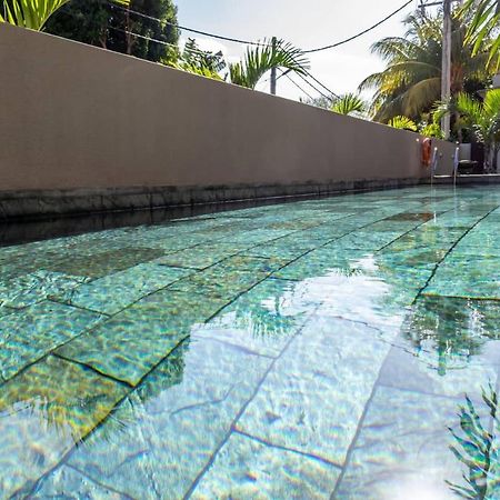 2 Bedroom Flat 15 Mins Walk From Flic En Flac Beach Exteriér fotografie