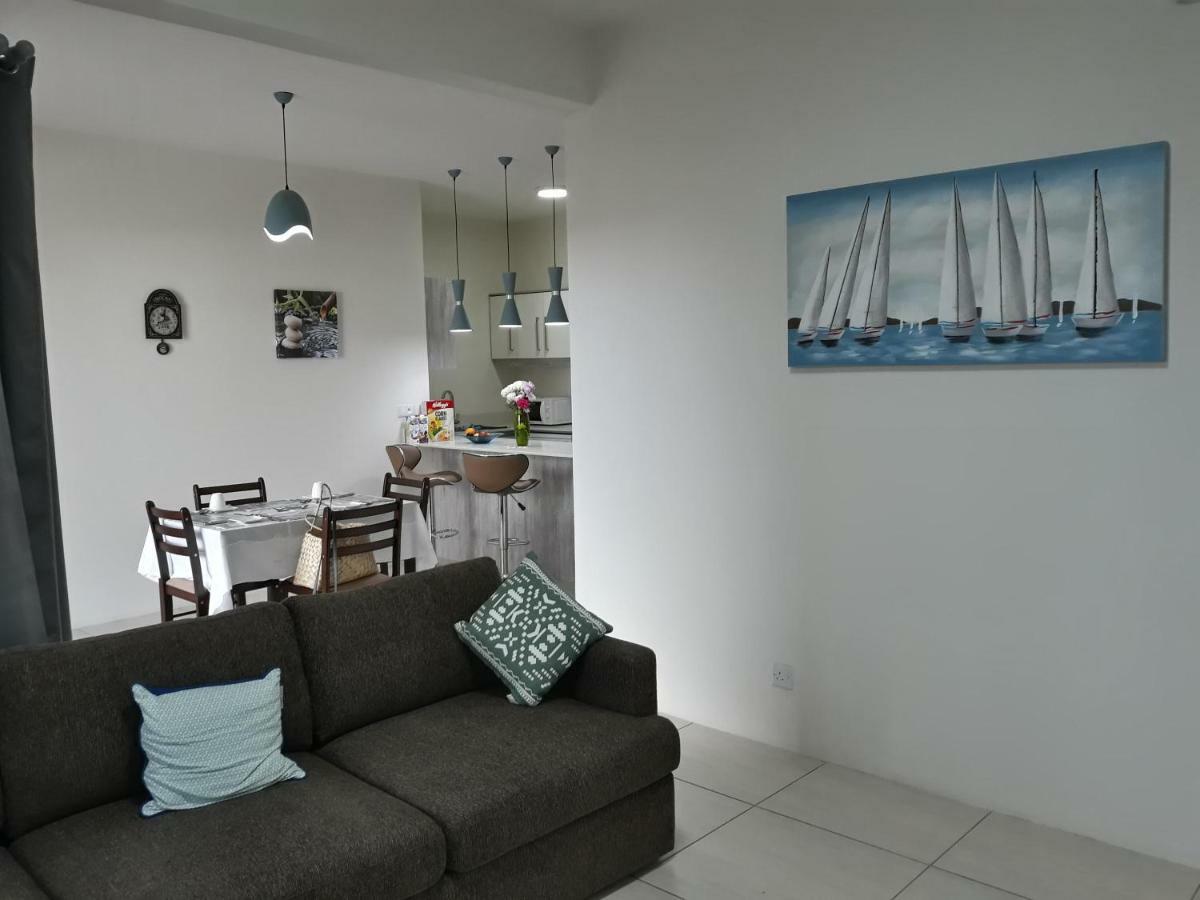 2 Bedroom Flat 15 Mins Walk From Flic En Flac Beach Exteriér fotografie